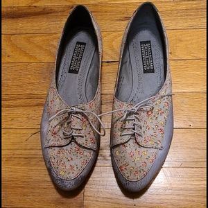 Lace up light blue oxford style flats